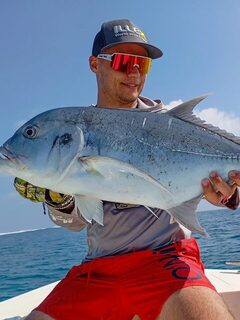 На мальдивском Укулхасе порыбачили с Milding Fishing