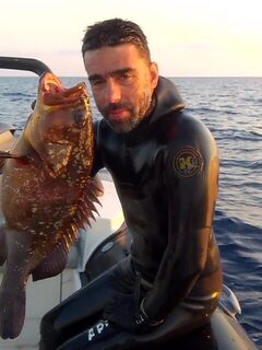 Групер из Лаганаса: морской улов у греческого Закинфа