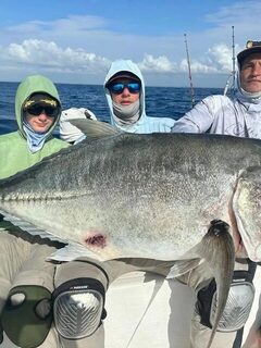 Крупный GT у Ватаму: морская рыбалка с Al Fathi Fishing Kenya