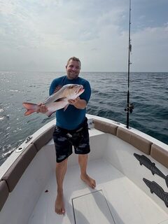 Крупного морского хищника взяли на лодочной рыбалке у Расду