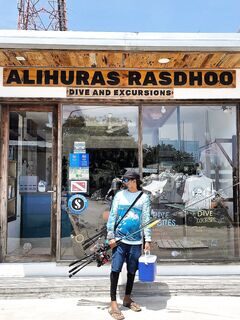 На Расду за рыбалкой: с удилищами перед выходом Alihuras
