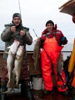 Баренцево море, Териберка: апрельская морская рыбалка с лодки после снегопада
