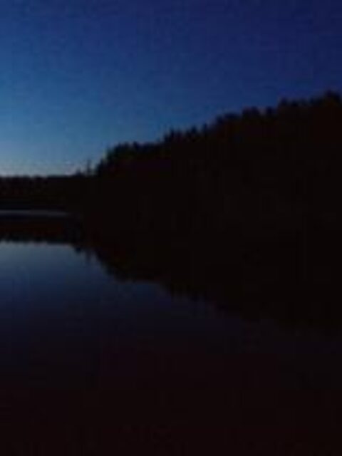 Финляндия, Nummi-Pusula: спиннинг с лодки после схода льда на мелком озере с илистым дном