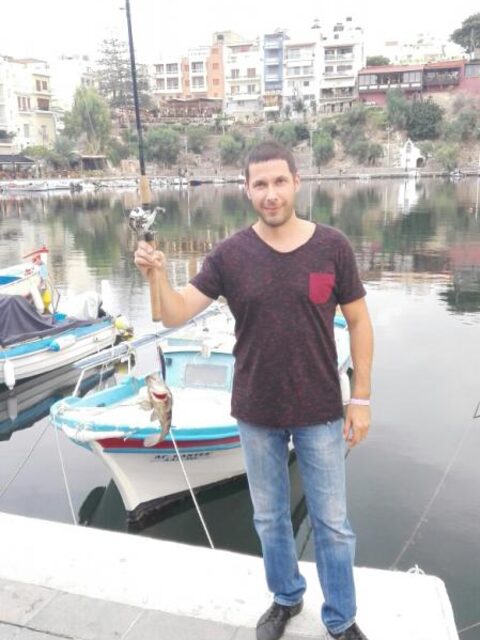 Луфарь с берега у Агиос-Николаоса на Крите - две блесны и два воблера
