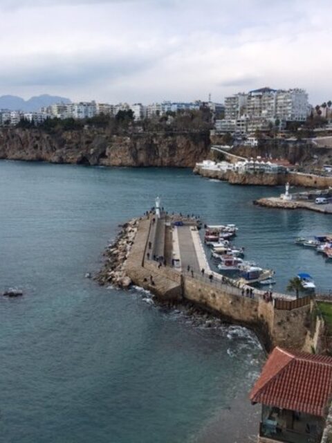 Турция, Анталийское побережье: морская рыбалка с берега в Ларе, старом порту и у камней Sera
