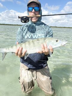 Восемь фунтов с первой поездки: альбула Теда на Южном Андросе