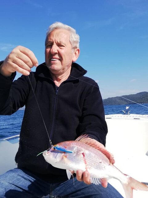 На металлическую приманку в Гёкове поймали морскую рыбу