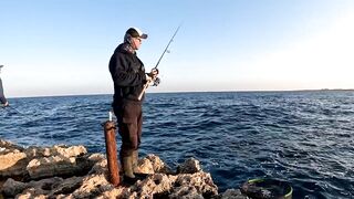 Кипр - вечерний shore jigging с берега, часть 58 - сезон 2025