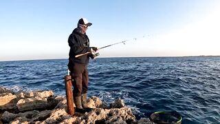 Кипр - вечерний shore jigging с берега, часть 58 - сезон 2025