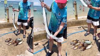 Ребята вернулись с рыбалки - Хиккадува