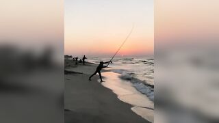 Surf fishing в Александрии, Египет