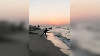 Surf fishing в Александрии, Египет