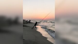 Surf fishing в Александрии, Египет