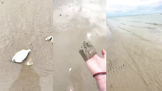 Помогаем рыбе #huahin #thailand #beach