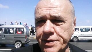 Нелегальная ловля сетью в центре Александрии, Египет / Fishing by fishnet in Alexandria