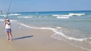 Израиль. Морская рыбалка у берега и сашими