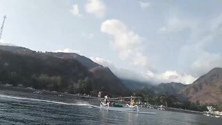 Бали Амед крупная баракуда у Вулкана Агунг