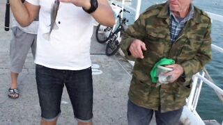 Геленджик, центральный причал. Что здесь ловят.
