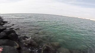 Рыбалка на волноломе возле порта Хайфы. Fishing on the breakwater near the port of Haifa.