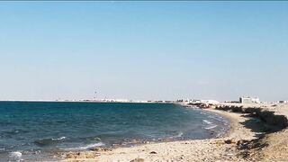 ПОКЛЕВКИ С КАЖДОГО ЗАБРОСА. Рыбалка в Абу-Даби. Ультралайт в море. ОАЭ