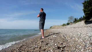 Новый Афон по береговой рыбалке на старте отпуска что взять