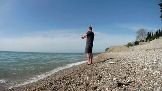 Новый Афон по береговой рыбалке на старте отпуска что взять