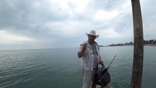 Сухум, Абхазия рыбалка с пирса по барабульке с нуля