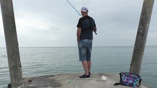 Сухум, Абхазия рыбалка с пирса по барабульке с нуля