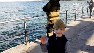 Керчь, Крым ставрида с набережной и прибрежные окна