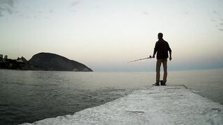 Гурзуф, Крым. Ставрида у берега и короткий выход