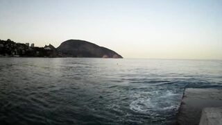 Гурзуф, Крым. Ставрида у берега и короткий выход