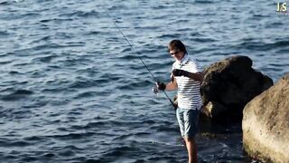 Алупка, Крым. Береговая рыбалка у волнореза