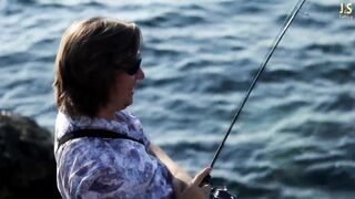 Алупка, Крым. Береговая рыбалка у волнореза