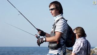 Алупка, Крым. Береговая рыбалка у волнореза