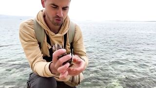 Дальян, Турция - рыбалка на Эгейском море у береговой кромки