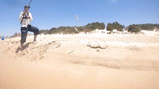 Ашдод, Израиль. Рыбалка с пляжа и кадры под водой