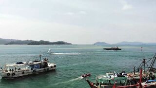 Kota Kinabalu (Кота-Кинабалу) - рыбацкая гавань с воздуха, Сабах