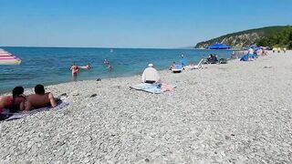 Бухта Инал - дикие пляжи и рыбалка у берега, посёлок Бжид