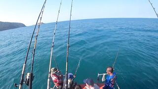 Как поймать трофей в Паттайе - морская рыбалка, ночь по кальмару и рассвет по хищнику