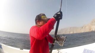 Khasab (Хасаб): команда на рыбалке у берега