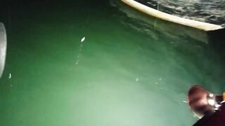 Halong Bay (залив Халонг): ночная ловля кальмара у берега