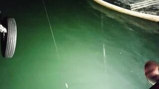 Halong Bay (залив Халонг): ночная ловля кальмара у берега