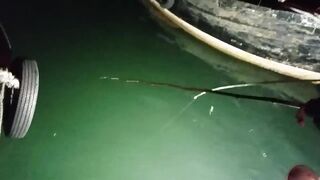 Halong Bay (залив Халонг): ночная ловля кальмара у берега