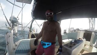 Hallaniyat Islands (архипелаг Халаният), Оман. Рыбалка у рифов и свалов.