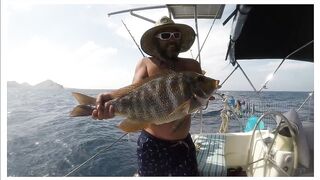 Hallaniyat Islands (архипелаг Халаният), Оман. Рыбалка у рифов и свалов.