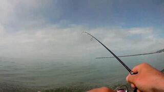 Лдзаа, Абхазия. Утренняя рыбалка рокфишинг у берега.