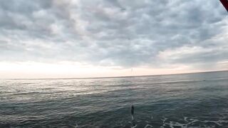 Пицунда: рыбалка с берега на закате летом 2025