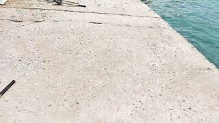 Кабардинка ловля на морского червя у берега