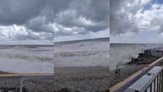 Агой - шторм и затопленный пляж, что по рыбалке