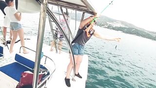 Адлер - морская рыбалка и купание в открытом море. Сочи, берег - насыщенный день